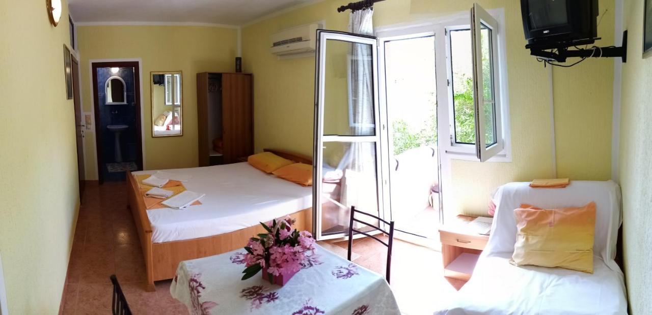 Guesthouse Lautasevic Petrovac Zewnętrze zdjęcie