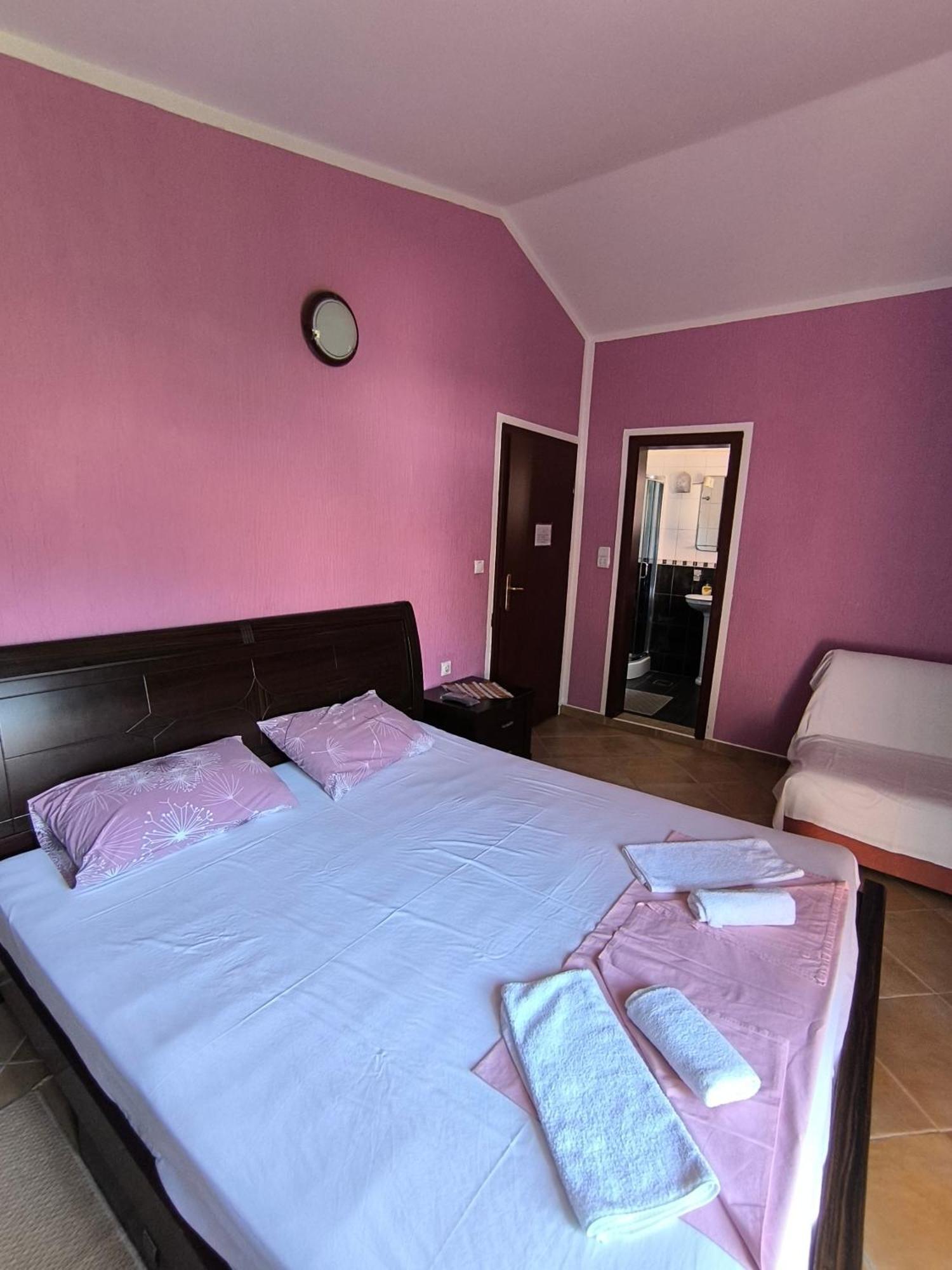 Guesthouse Lautasevic Petrovac Zewnętrze zdjęcie